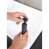 Машинка за бръснене Beurer MN8X rotary shaver, 360° flexible shaver head, Magnetic fixation, LED display, Waterproof (IPX7), Quick-charge function  (10 min OT; 5 min CT), Incl. charger and storage station, protective cap and cleaning brush